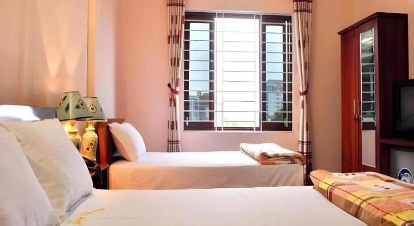 Bed in Hong Thang Hotel