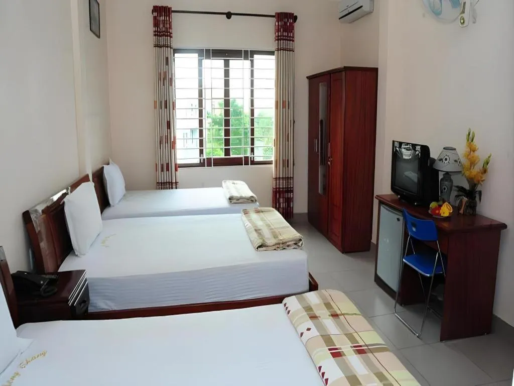 Bed in Hong Thang Hotel