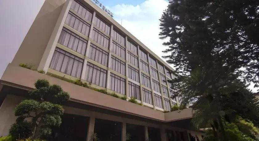 Regent's Park Hotel at Kayutangan Malang Regent's Park Hotel at Kayutangan Malang