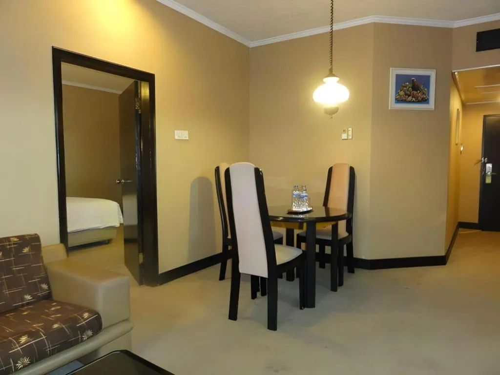 Regent's Park Hotel at Kayutangan Malang