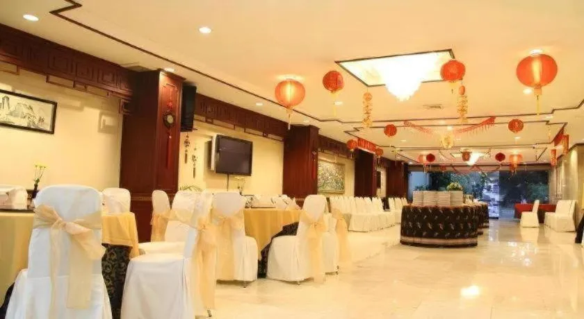 Regent's Park Hotel at Kayutangan Malang