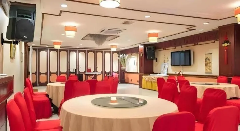 Regent's Park Hotel at Kayutangan Malang