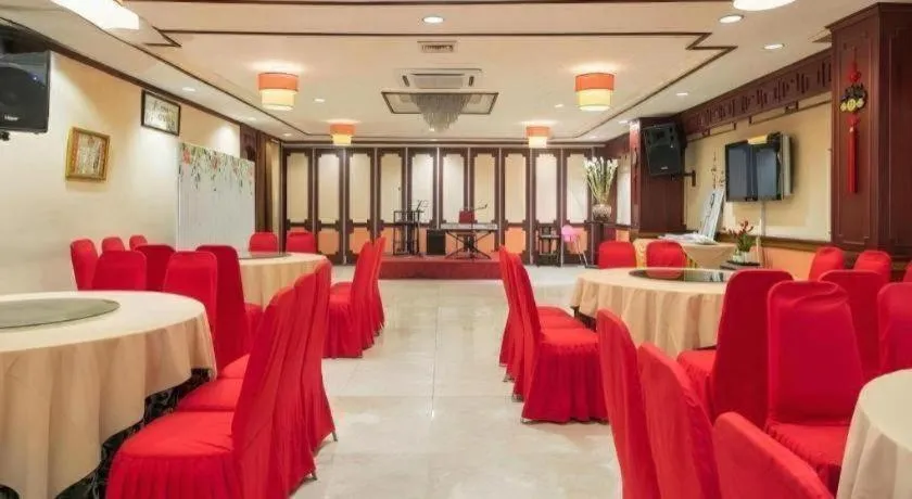 Regent's Park Hotel at Kayutangan Malang