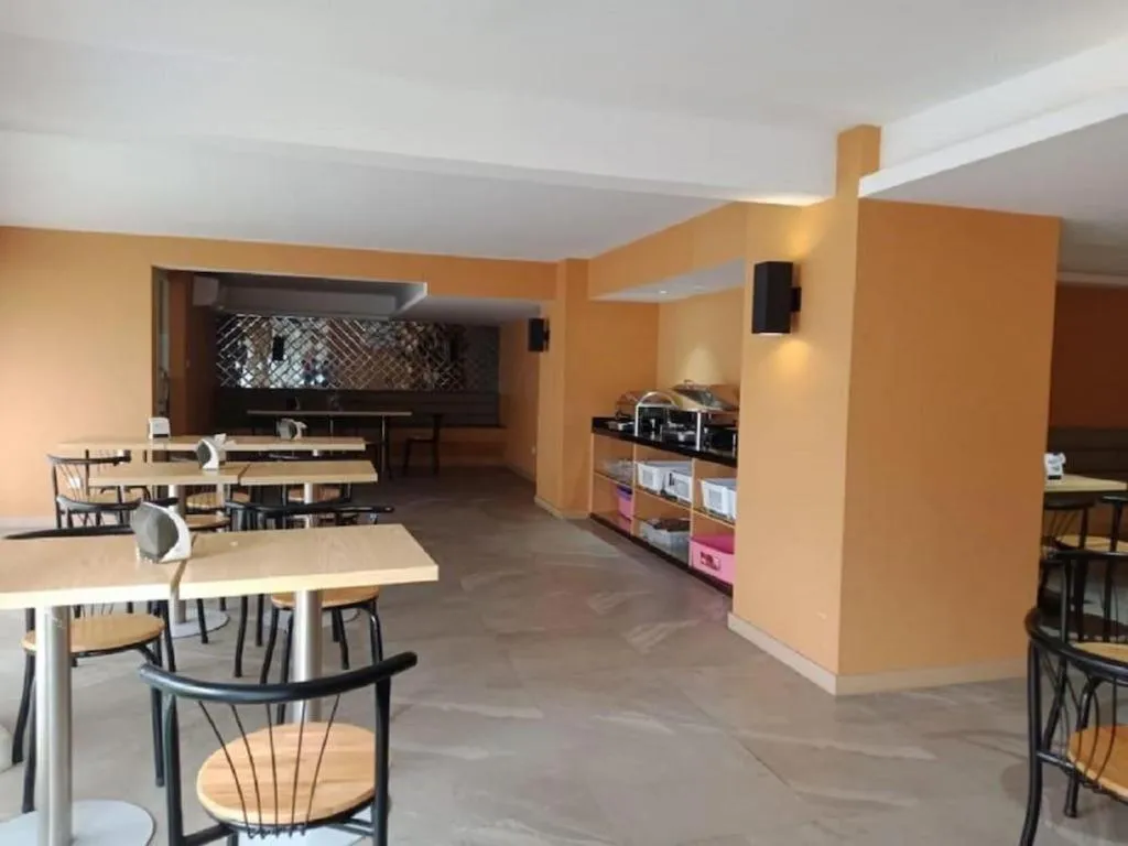 ST. MORITZ BUSINESS HOTEL