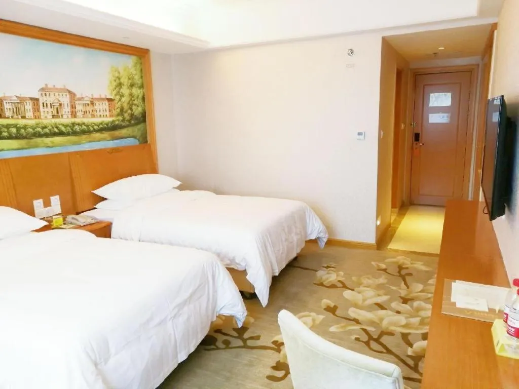 Bed in Out Sky Hotel