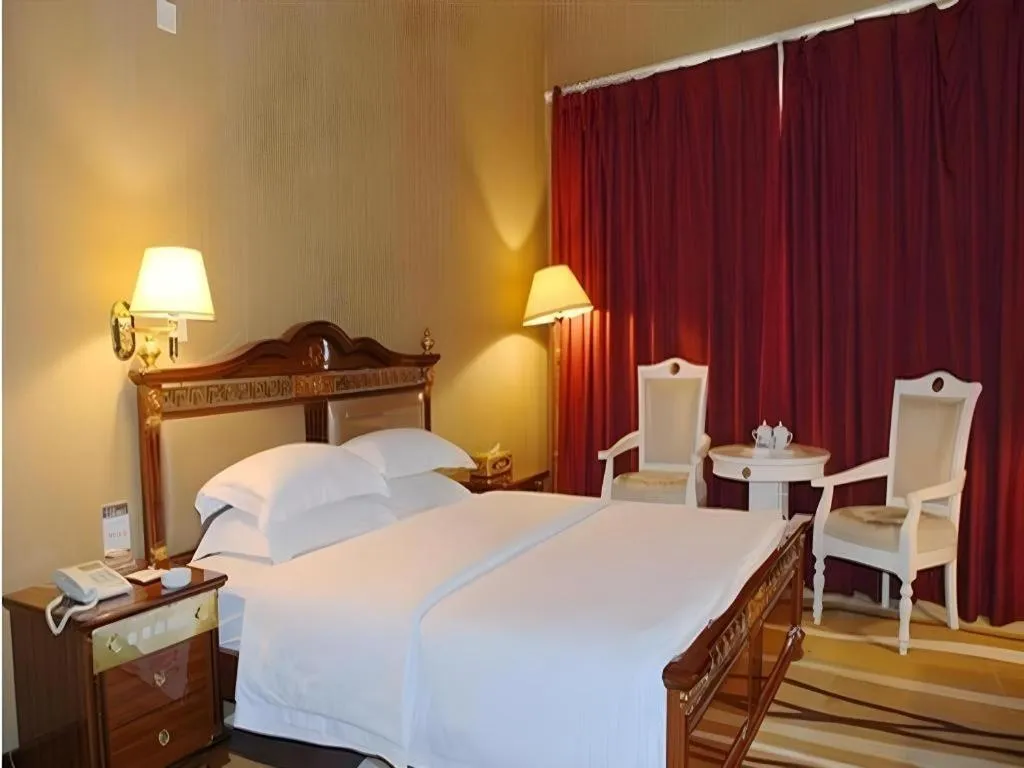 Bed in Out Sky Hotel