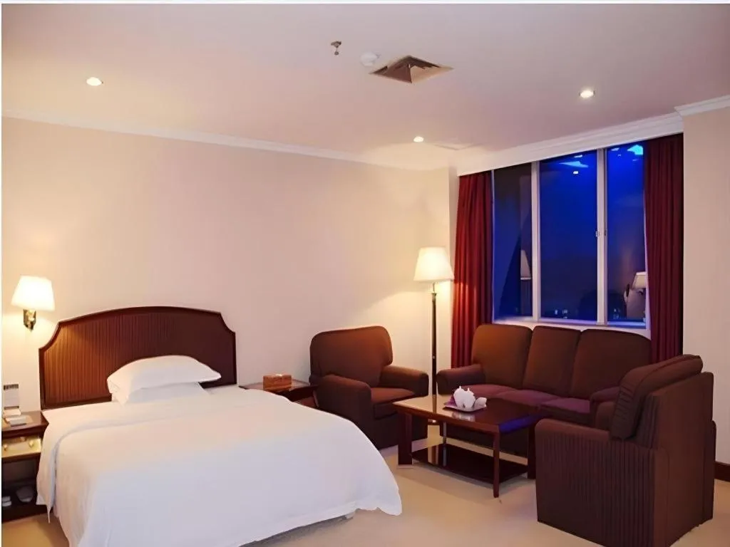 Bed in Out Sky Hotel