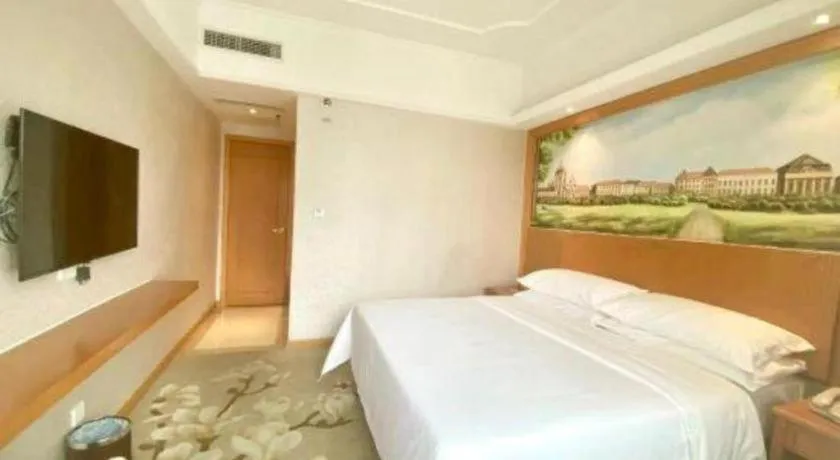 Bed in Out Sky Hotel