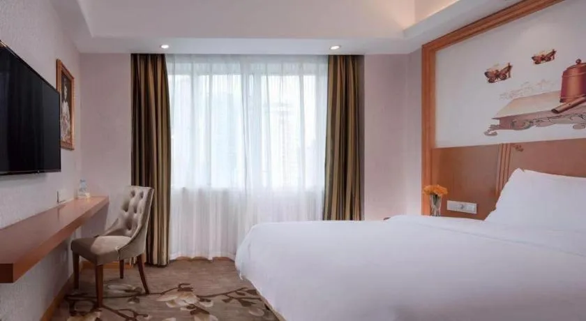 Bed in Out Sky Hotel