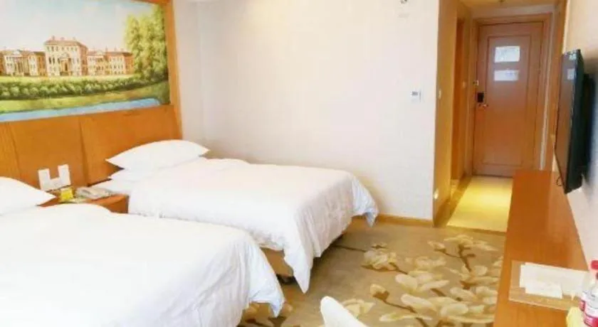 Bed in Out Sky Hotel