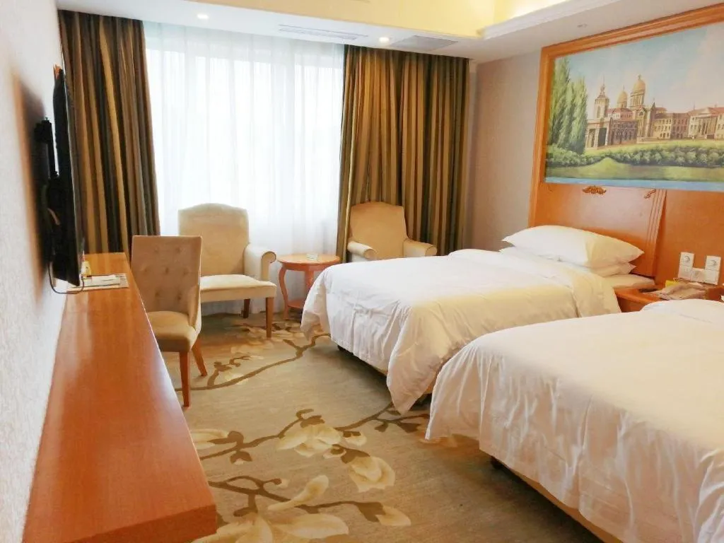 Bed in Out Sky Hotel