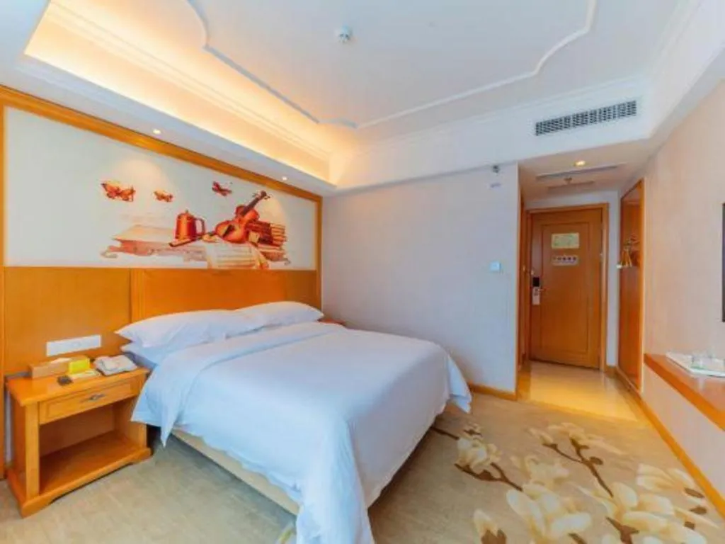 Bed in Out Sky Hotel