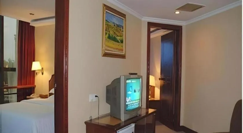 Bed in Out Sky Hotel