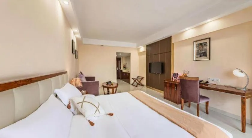 Bed in Foshan Baolong Hotel