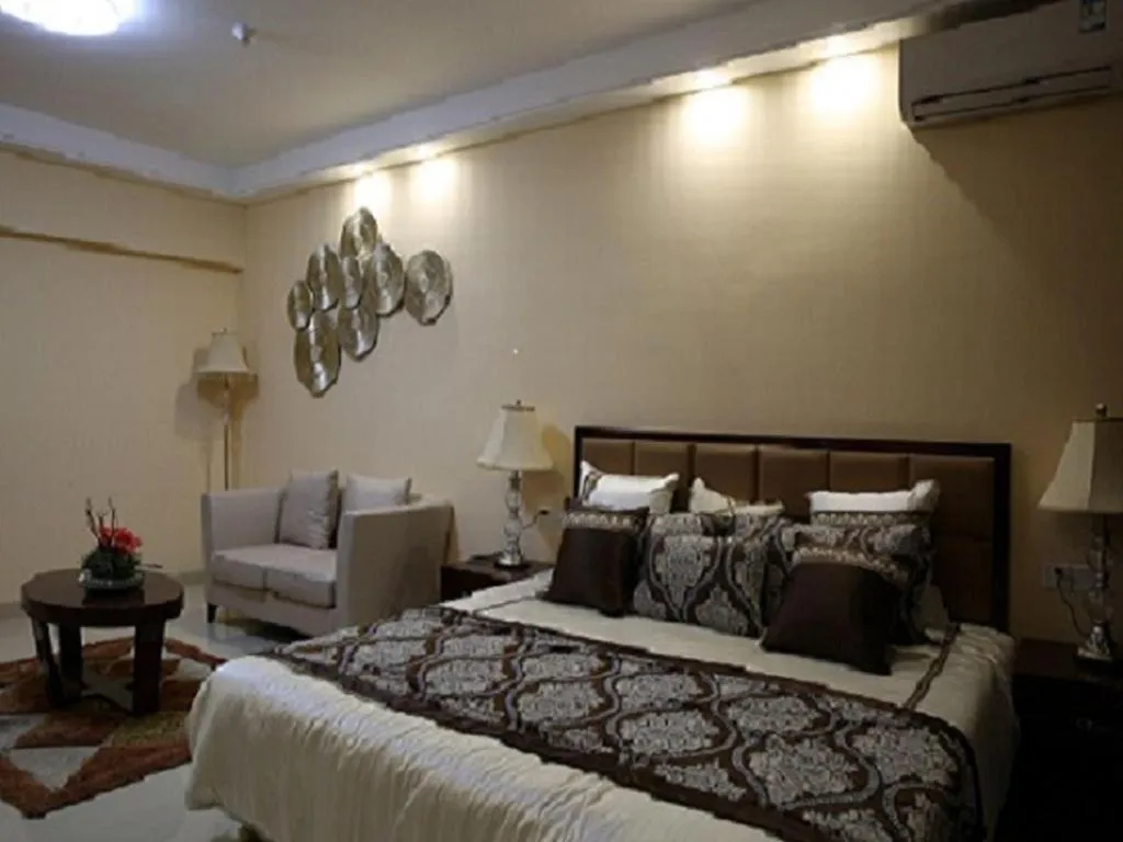 Bed in Foshan Baolong Hotel