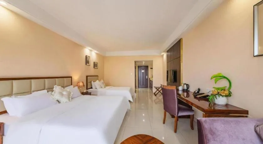 Bed in Foshan Baolong Hotel