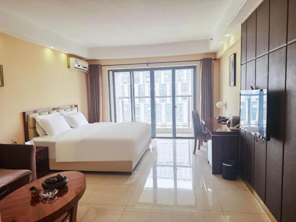 Bed in Foshan Baolong Hotel