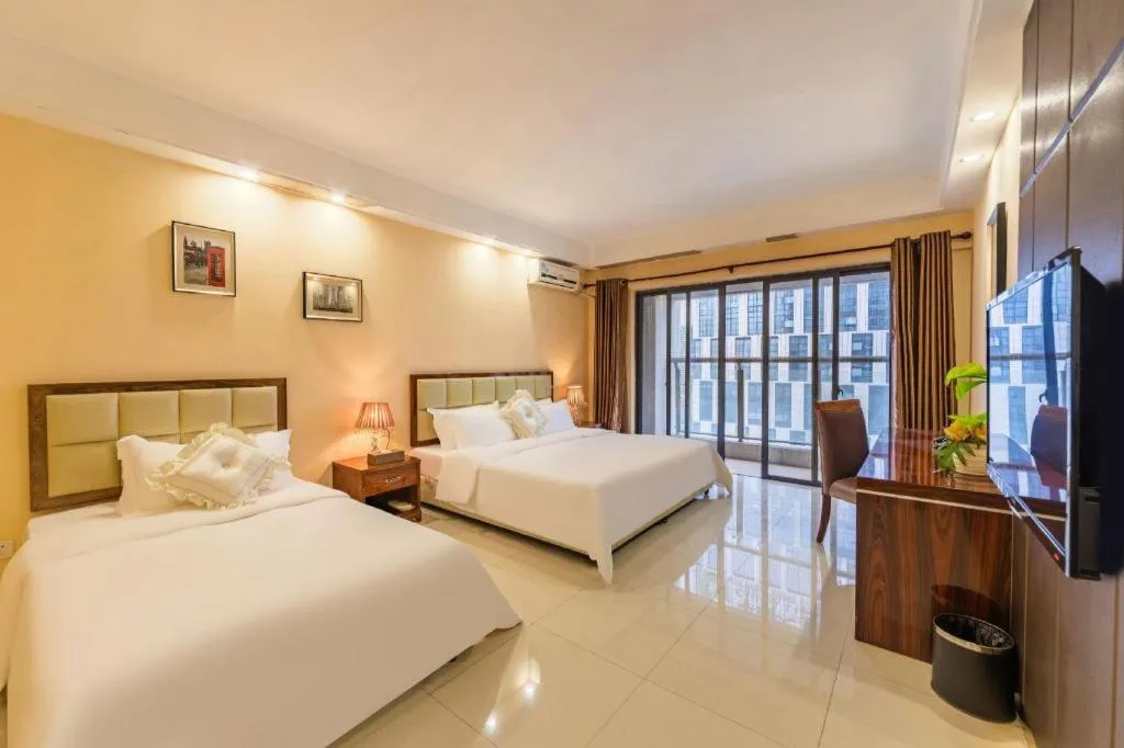 Bed in Foshan Baolong Hotel