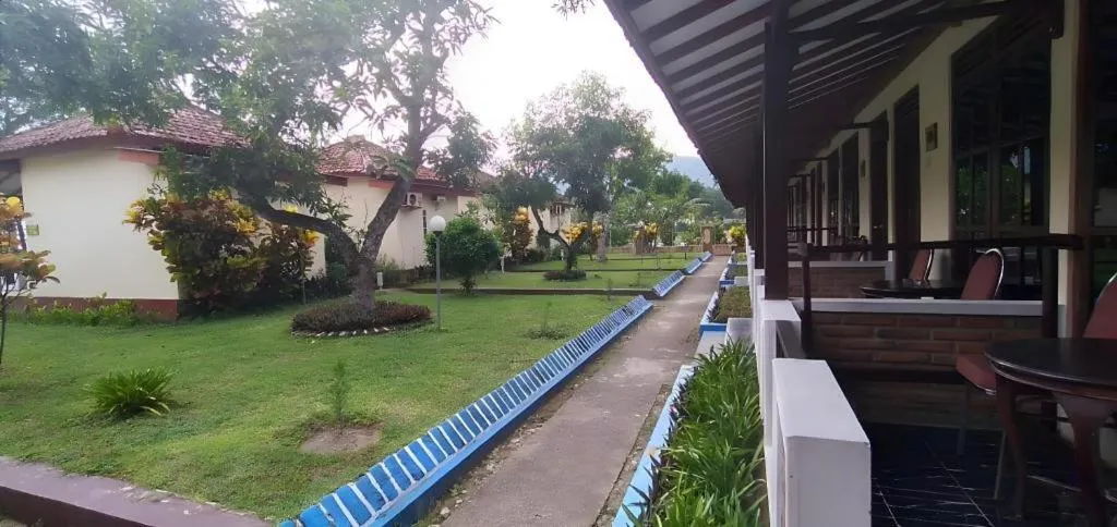 Parai Beach Resort Telengria