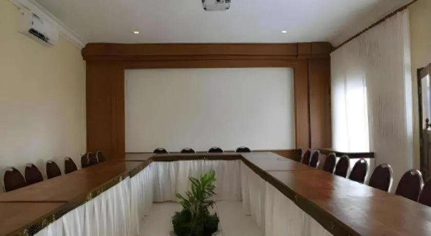 Parai Beach Resort Telengria