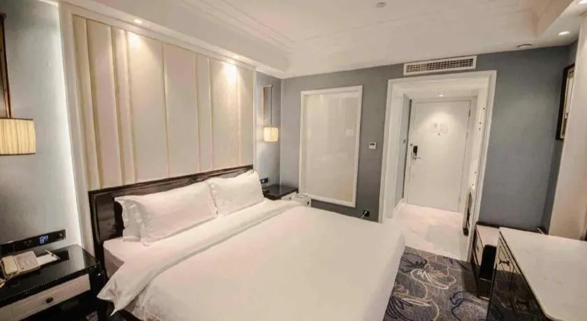 Bed in Jinjiang Metropolo Hotel Nanjing Confucius Temple Branch