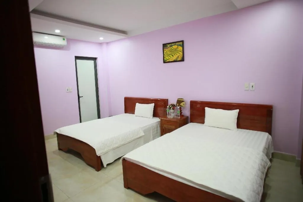 Bed in The Jade Dragon hotel