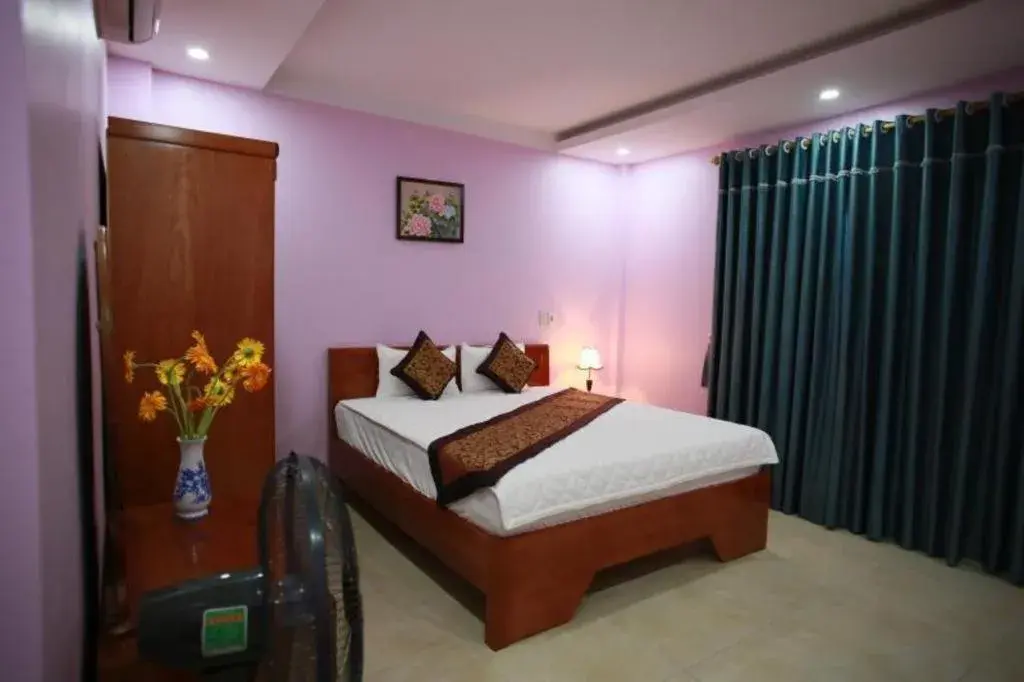 Bed in The Jade Dragon hotel Bed in The Jade Dragon hotel