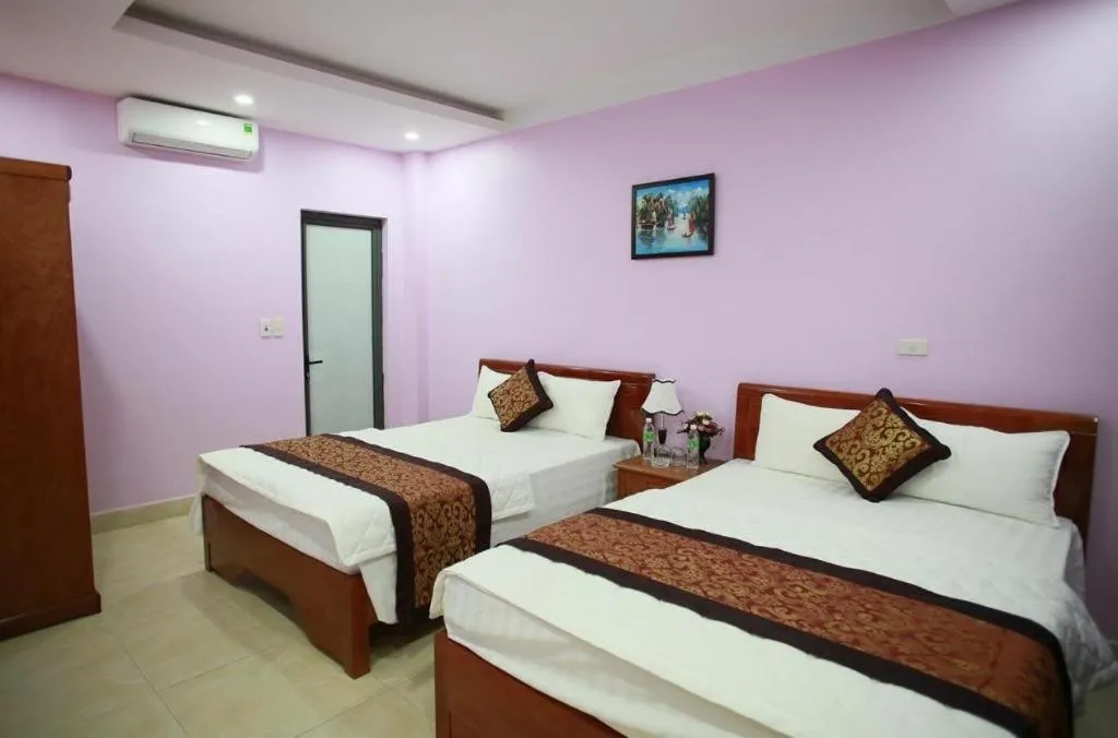 Bed in The Jade Dragon hotel