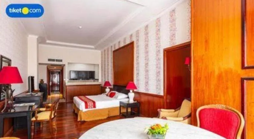 Bed in Gran Senyiur Hotel