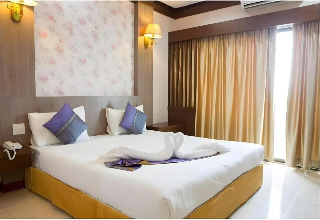 Bed in Phitsanulok Orchid Hotel