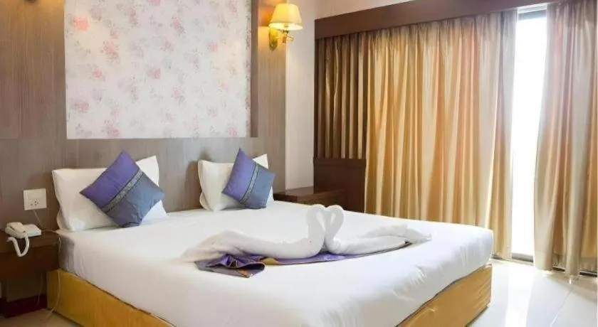 Bed in Phitsanulok Orchid Hotel