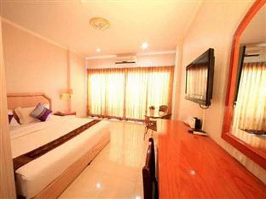 Bed in Phitsanulok Orchid Hotel