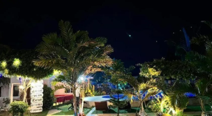 Cocomango's Resort
