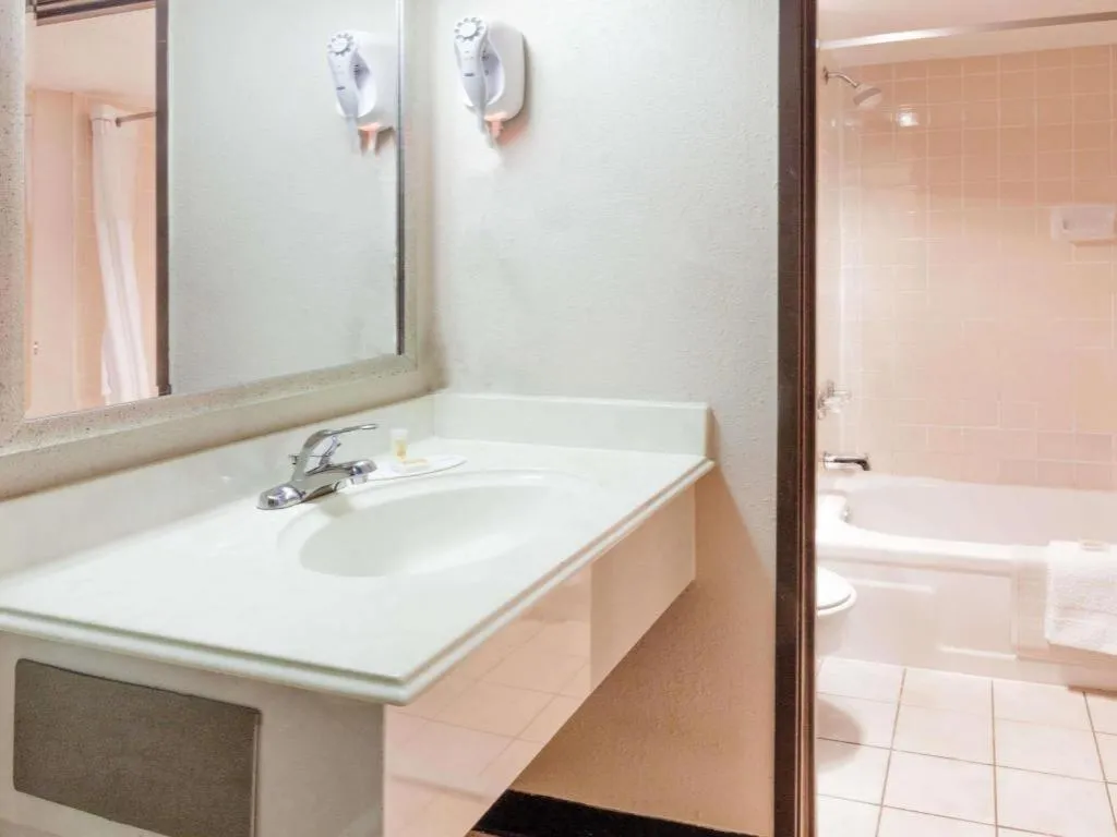 Days Inn by Wyndham Mt. Pleasant