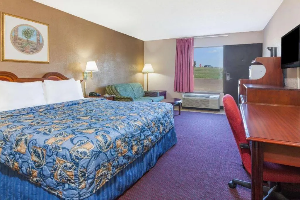 Bed in Days Inn by Wyndham Mt. Pleasant