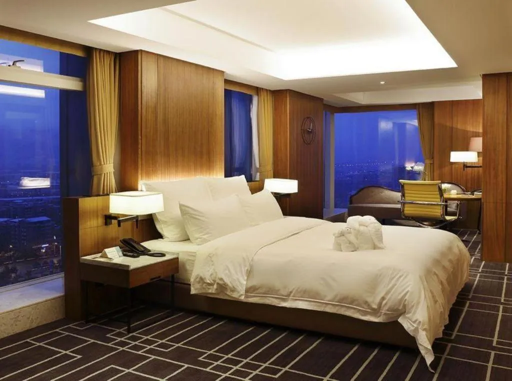 Bed in Chongqing The Lotus Hotel