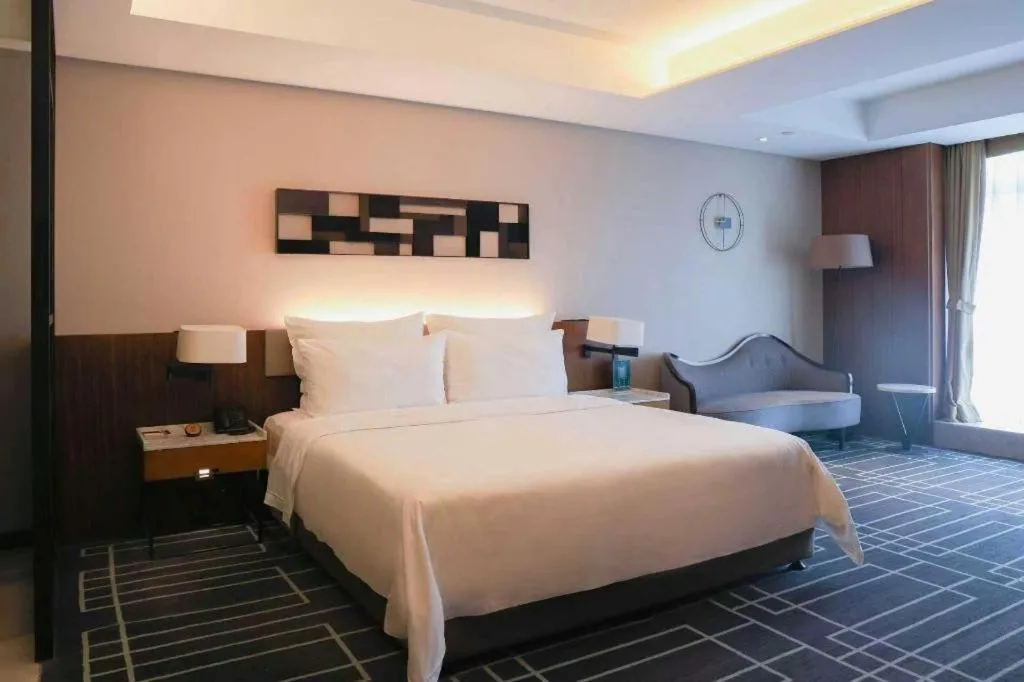 Bed in Chongqing The Lotus Hotel