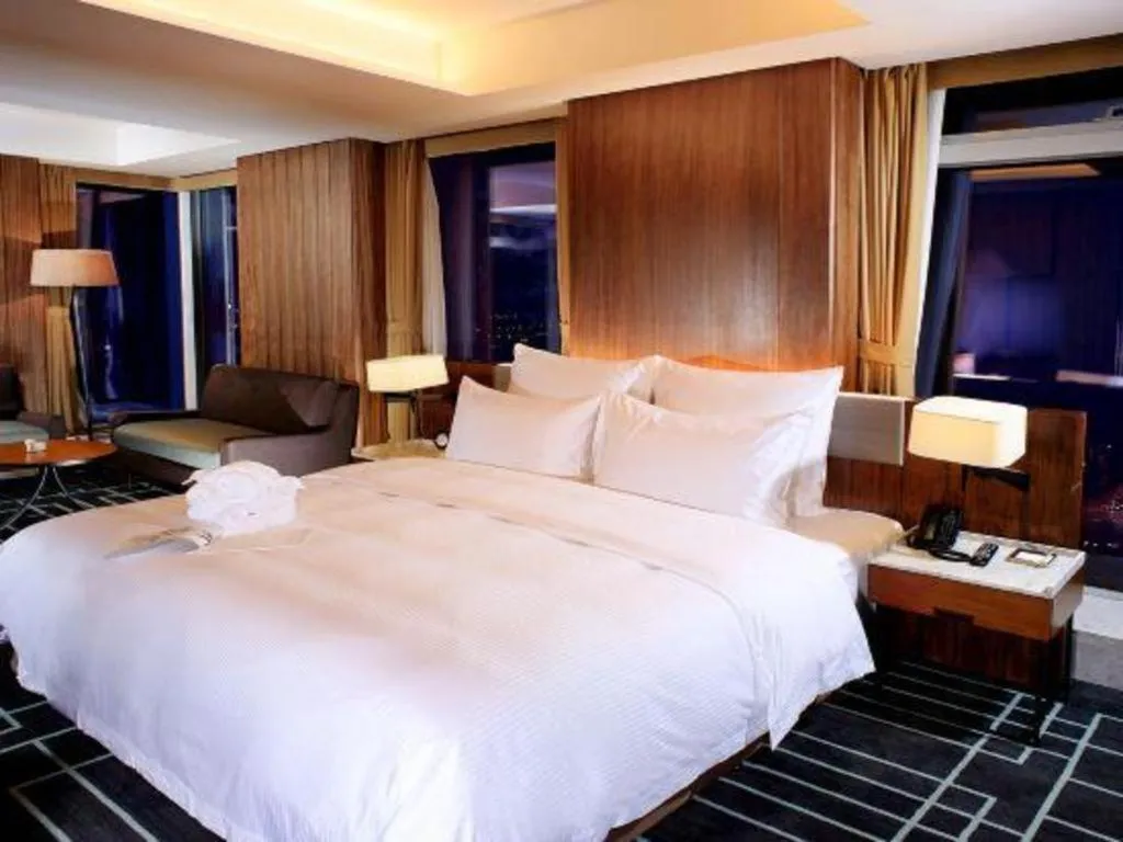 Bed in Chongqing The Lotus Hotel