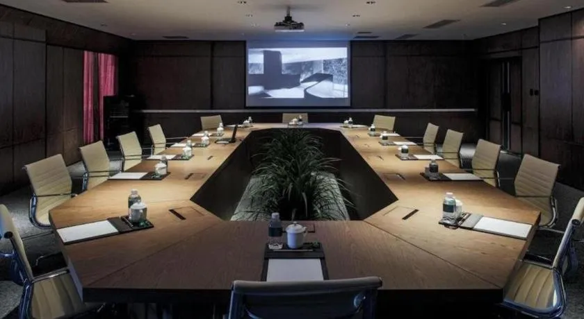 Chongqing The Lotus Hotel