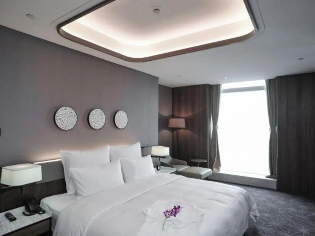 Bed in Chongqing The Lotus Hotel