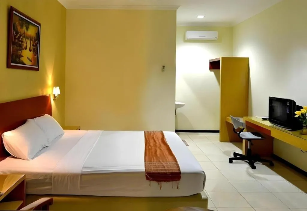 Bed in Hotel Kings Kudus