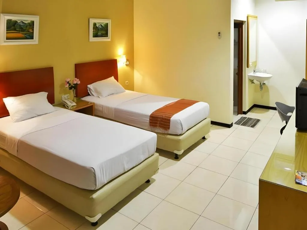Bed in Hotel Kings Kudus