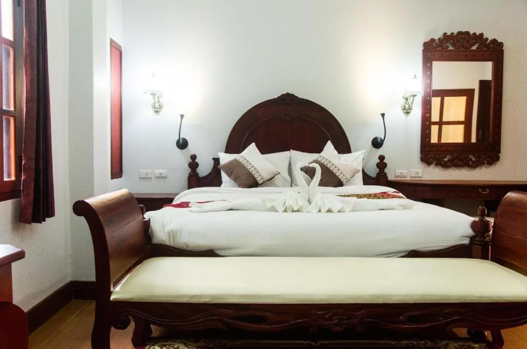 Bed in The View Pavilion Hotel