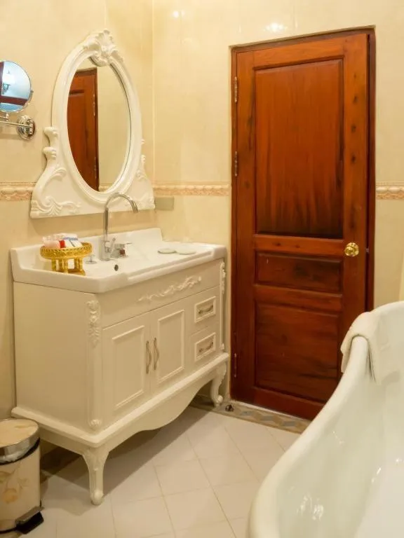 The View Pavilion Hotel