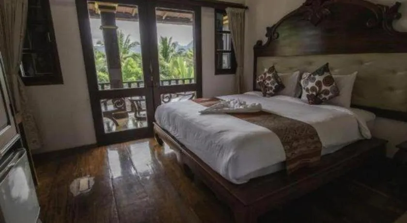 Bed in The View Pavilion Hotel