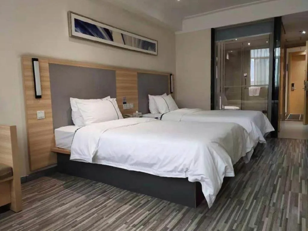 Bed in City Comfort Inn Hechi Du'an Wenti Square