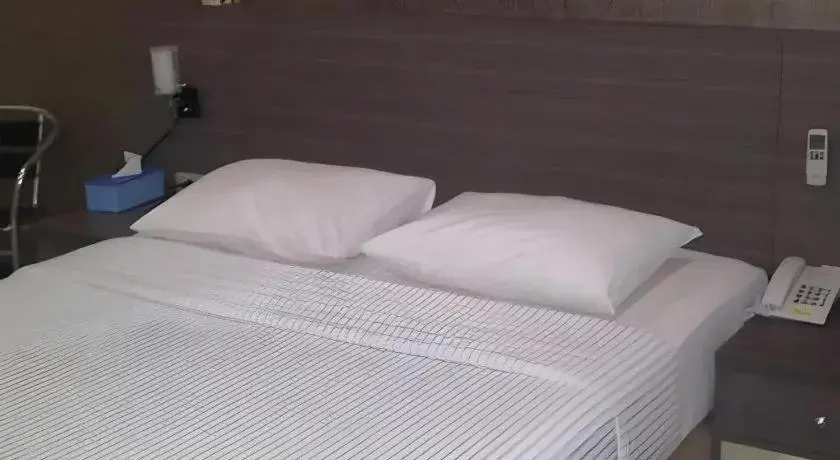 Bed in Permata Hotel Bed in Permata Hotel
