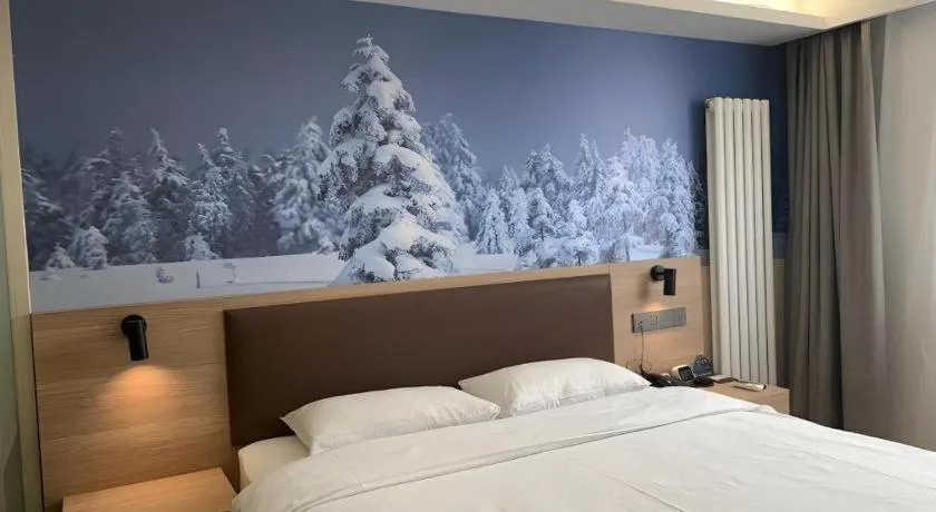 Bed in GreenTree Inn Beijing Chaoyang District Shilihe Subway Station Express Hotel