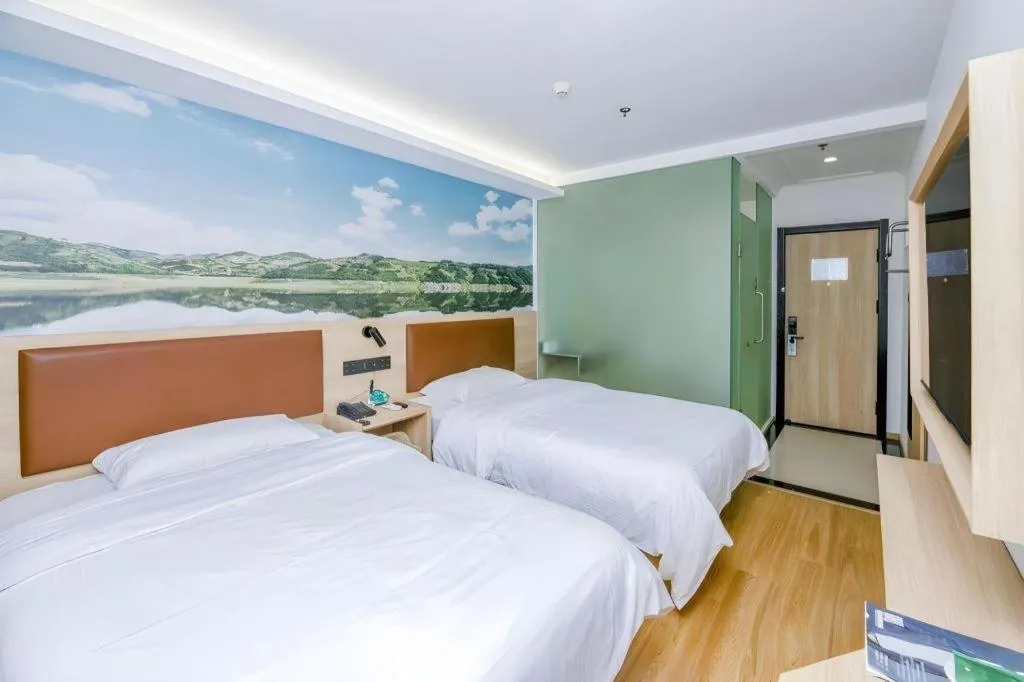 Bed in GreenTree Inn Beijing Chaoyang District Shilihe Subway Station Express Hotel