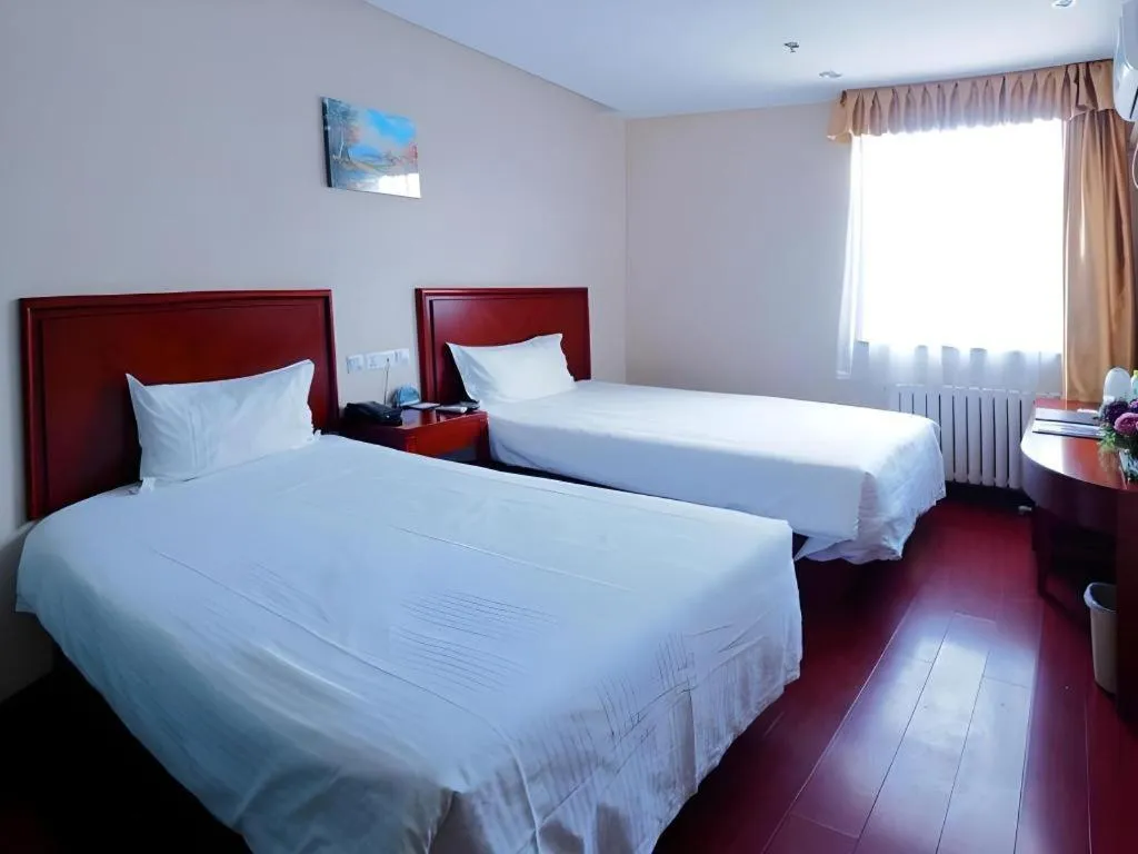 Bed in GreenTree Inn Beijing Chaoyang District Shilihe Subway Station Express Hotel